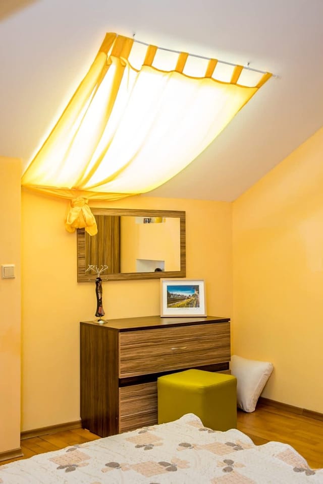 Spacious & Sunny Maisonette w/ Terrace near Centre