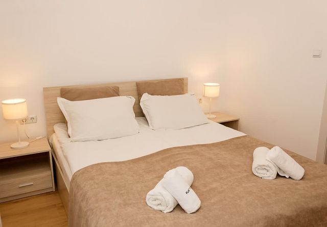 Seaview Haven: Elegant 2BD Flat in Balchik - Photo 3