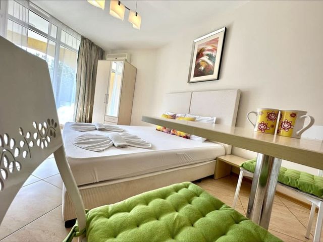 Cozy studio for 4 person in Aheloy Palace