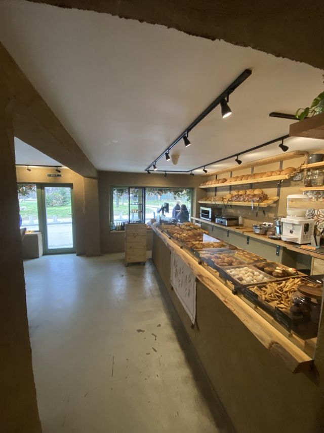 Artisanal Bakery Café