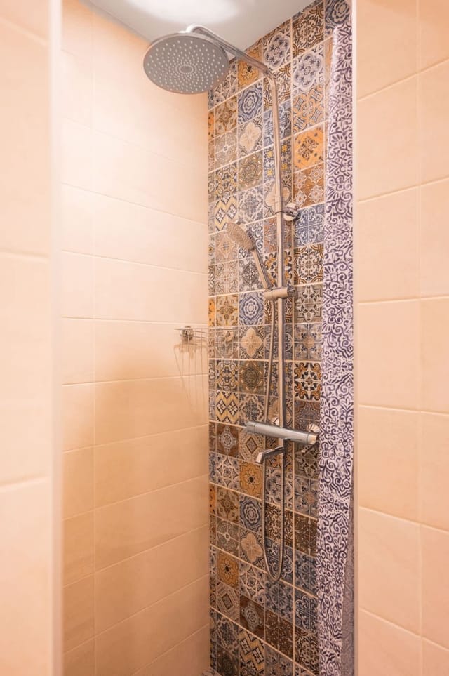 Cozy Boho Studio in Center with Shared Terrace