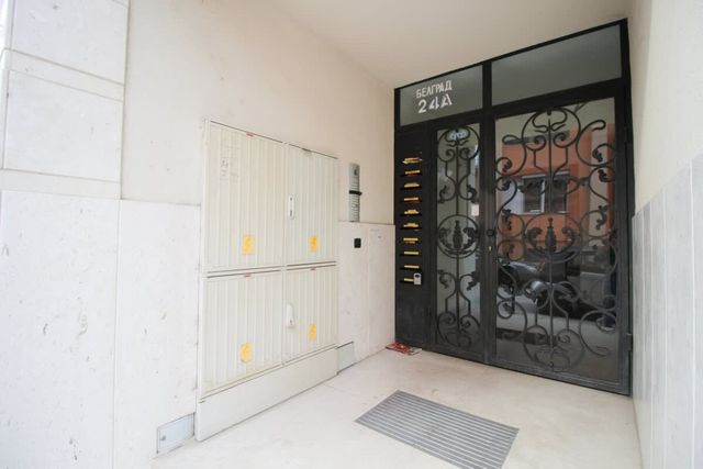 Trendy & Deluxe Apartment