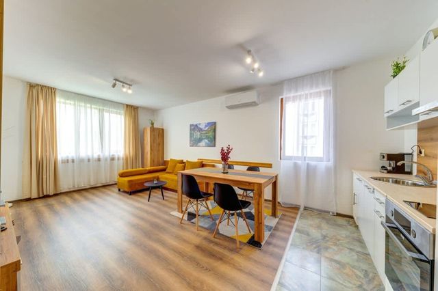 Villa Kometa  – 1BD Apt with Balcony & Forest View