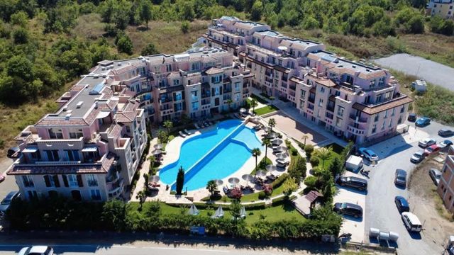 Beachfront Elegant Studio – 100 m from Smokinya Beach