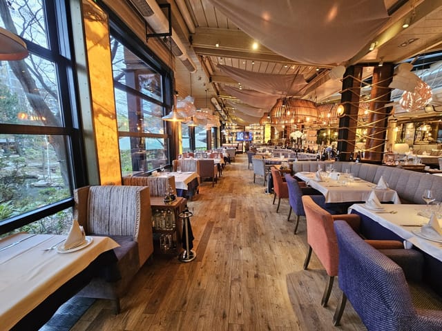 Adventurous High-luxury Restaurant in Sofia - Photo 3