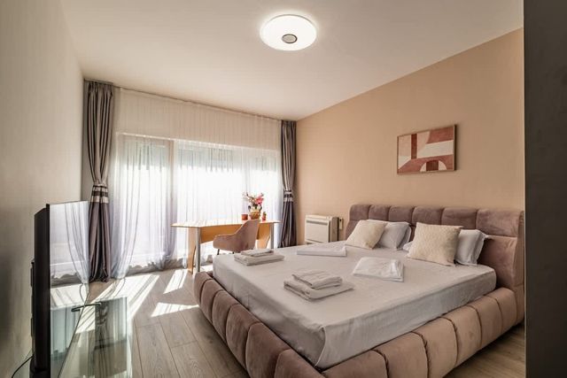 Black Sea Spacious 3BR Apartment - Photo 4