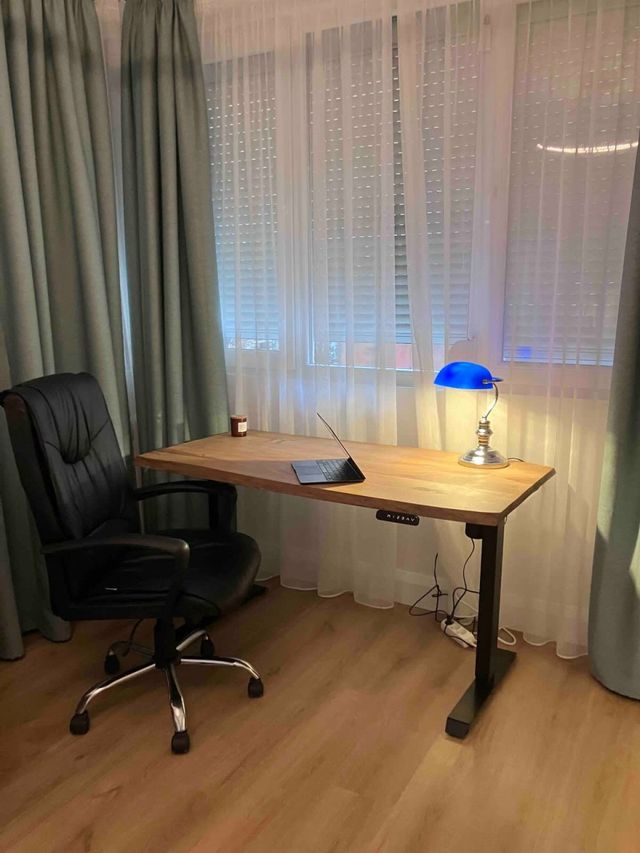 A French affair. With parking, style and elegance.