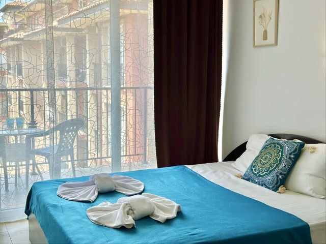 Cozy pool view studio  Sunny View Central