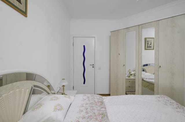 Cozy 2BD Apartment close to South Park