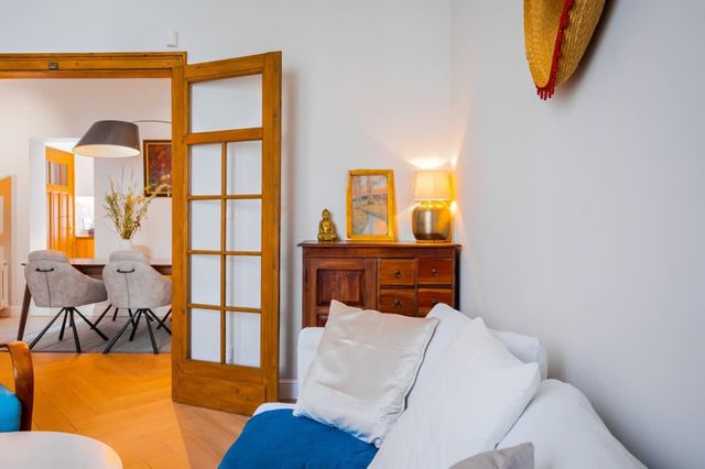 Modern, Spacious 2BD Flat - Prime Sofia Location