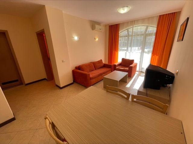 Cozy 1 bedroom apartment in Royal Sun
