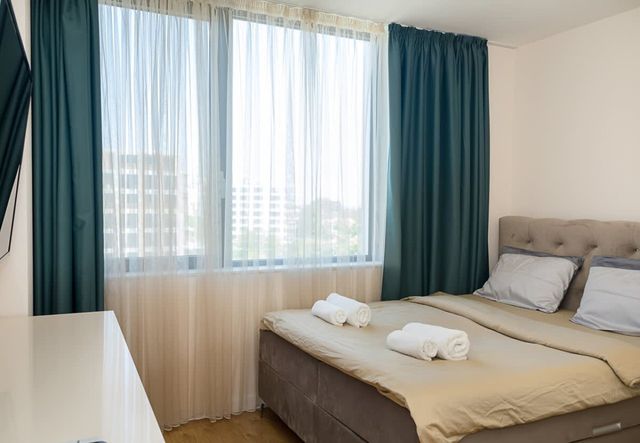 Stylish City Living by the Sea - 2BR Flat + Parking