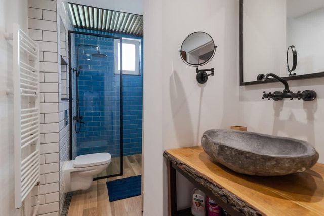 Flamingo Flat /Two-bedroom with Balcony\