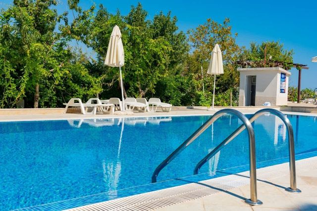 Family Apartment with Sea View in Apolon