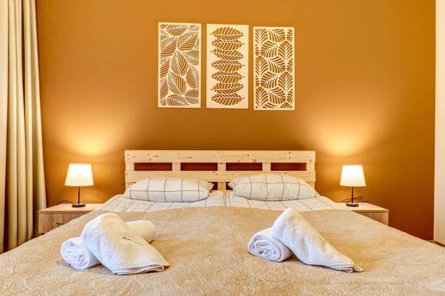 Cosy 1BD Apt w/ Free Parking and Balcony