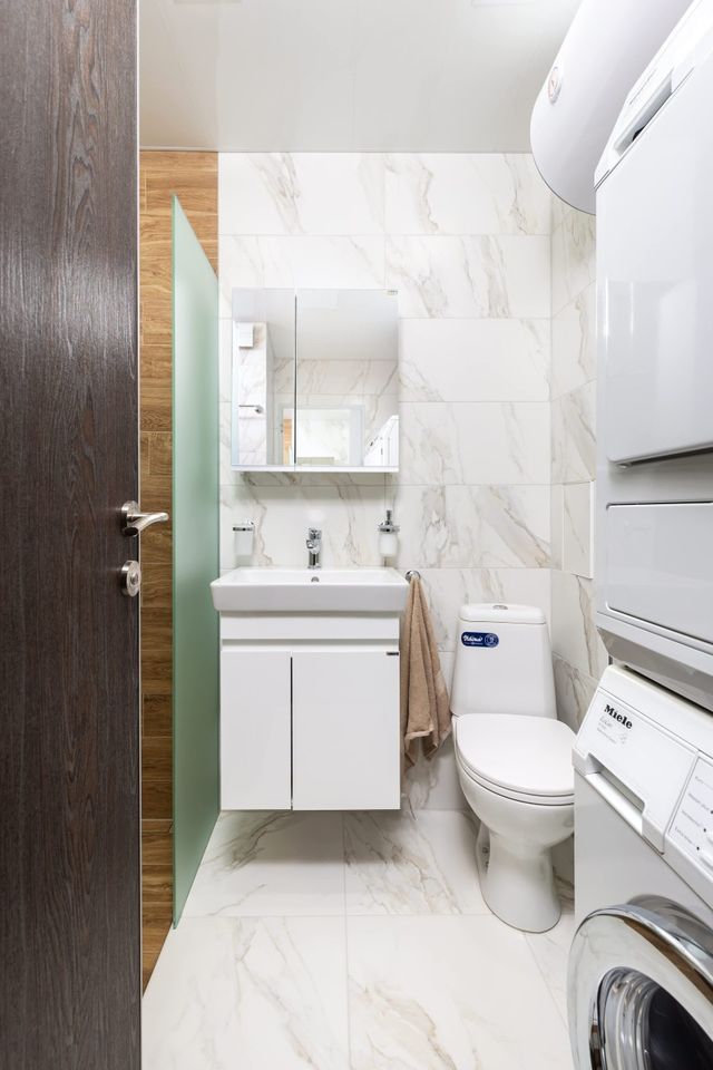 The Cozy Nest - Modern 1BR with Balcony