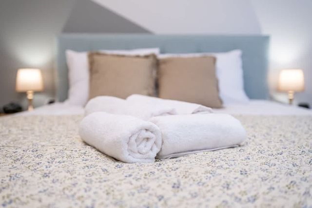 City Center Perfect: 1BR Apartment