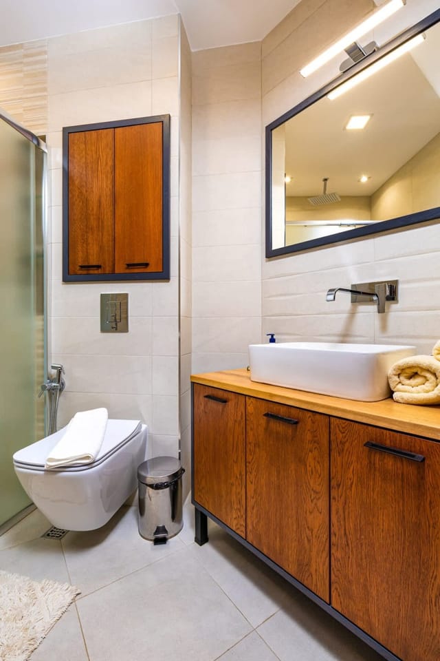 New Luxury & Bright 2 Bedroom Apartment