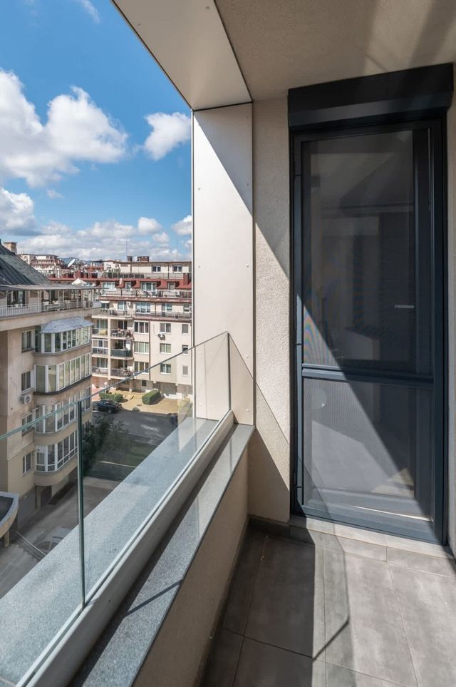 Stylish 1-bedroom Flat in Business District