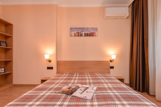 Sofia Dream Apartments - 3BD, 2BTHR - The Library