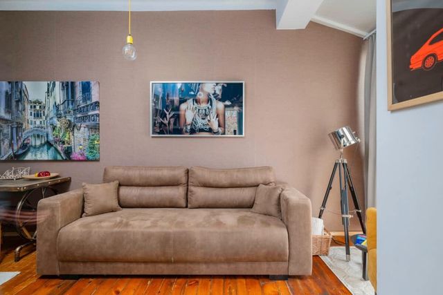 Cozy 2BD Flat | Steps to Vitosha Blvd + AC/WiFi