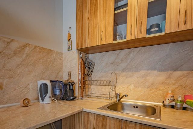 Modern 1BR Apt – Top Location, 4 min to Metro - Photo 4