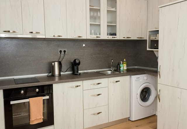 Seaview Haven: Elegant 2BD Flat in Balchik