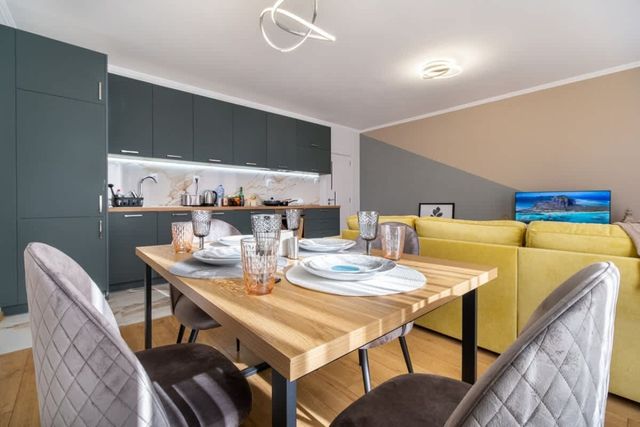 City Center Perfect: 1BR Apartment - Photo 4