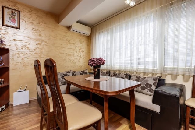 Comfort Corner - 1BD with Balcony