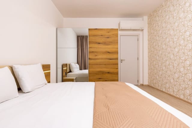 Magnolia Gardens - 1BD with Balcony & Parking