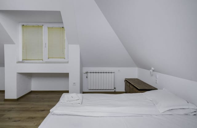 Charming & Cozy 2BD Apartment with Natural Light