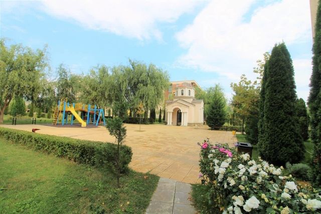 Holiday Cozy Apartament with Pool View