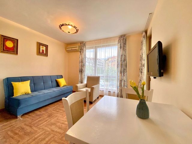 Cozy 1-Bedroom Apartment in Royal Bay