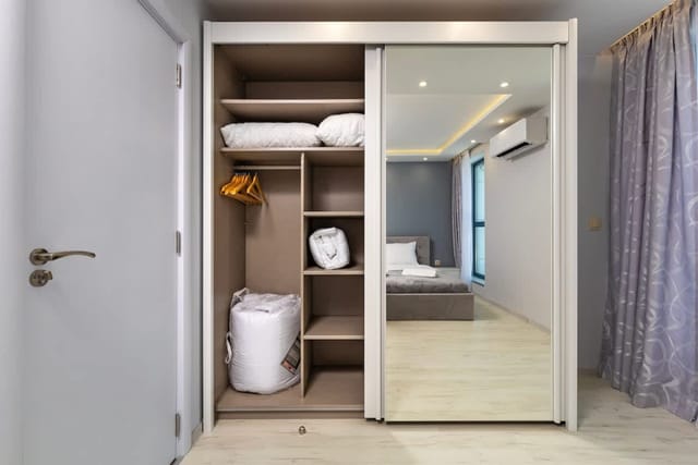 Cityscape Retreat 1BD Flat in the Heart of Plovdiv