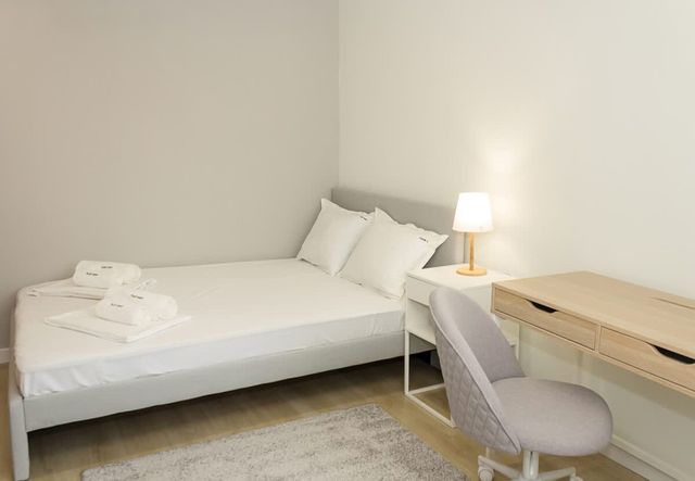 Sea Garden Varna - 2BD Flats with Desk &amp; Balcony - Photo 3