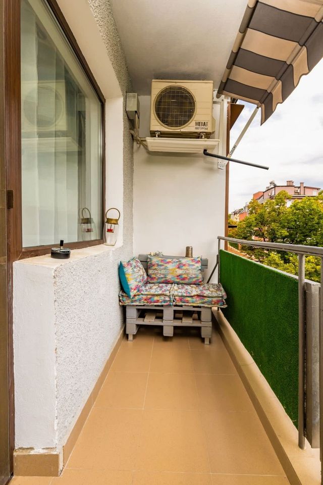 The Plovdiv Pad: Your 1-BD Hideaway in the Center