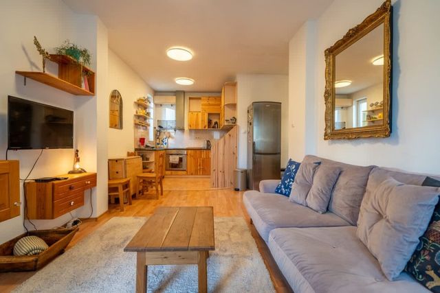 1 Bedroom Natural Condo