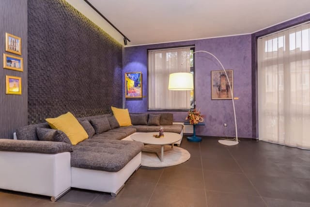 Champs-Élysées Sofia | 2BDR 2BTHR