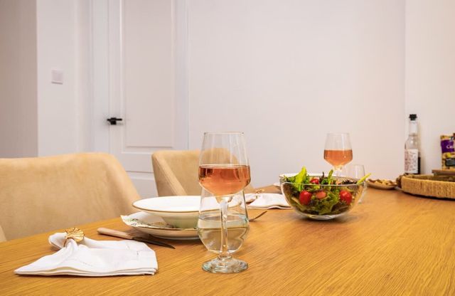 Happy People Plovdiv 1-BD Apartment - White