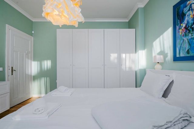 Charming 1BD Apartment Next to Women's Market