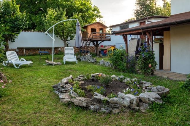 Modern and Cinematic Villa in the area of Sofia