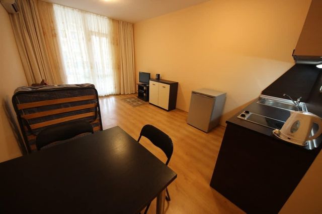 Luxor Classic Studio