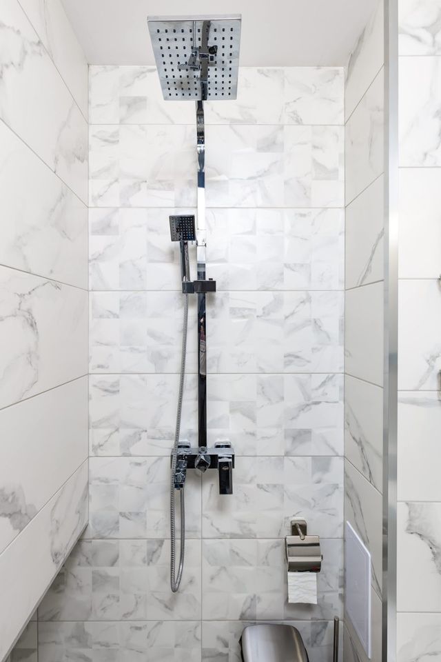 Top-Floor Flat with Balcony