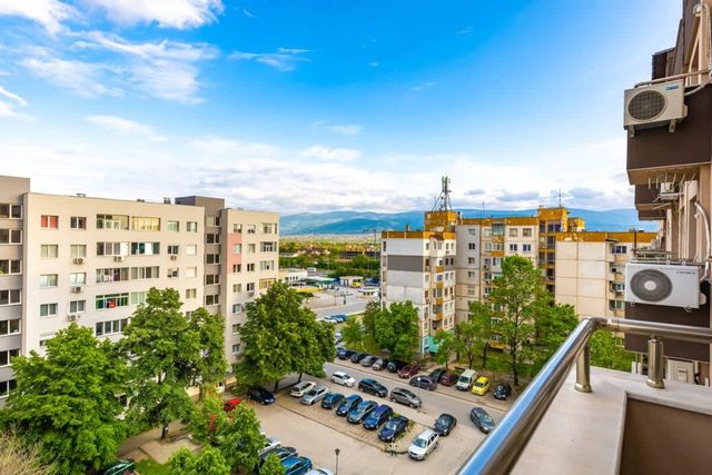 South Plovdiv - 2BD Flat with Balcony