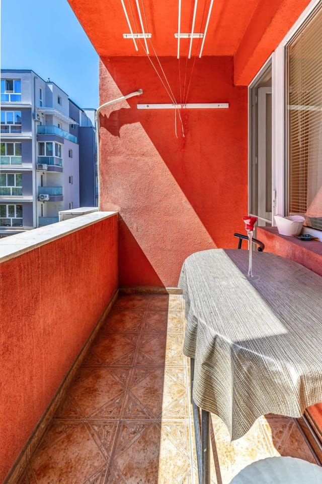 Comfort Corner - 1BD with Balcony