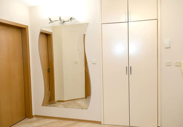 Bright & Spacious 2-Bedroom Flat in Central Varna