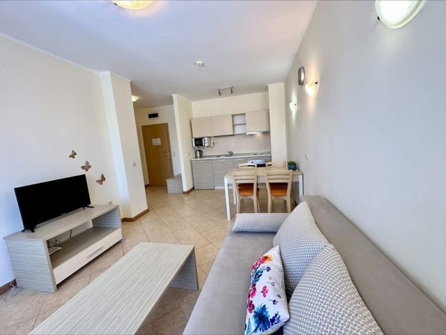 Cozy 1 bedroom pool view  Royal Sun