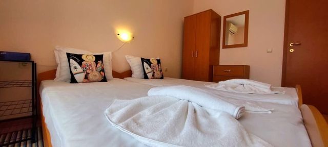 Holiday Cozy Apartament with Pool View