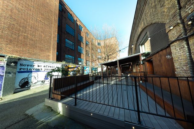 Three Railway Arch Industrial Venue with a Courtyard in Shoreditch