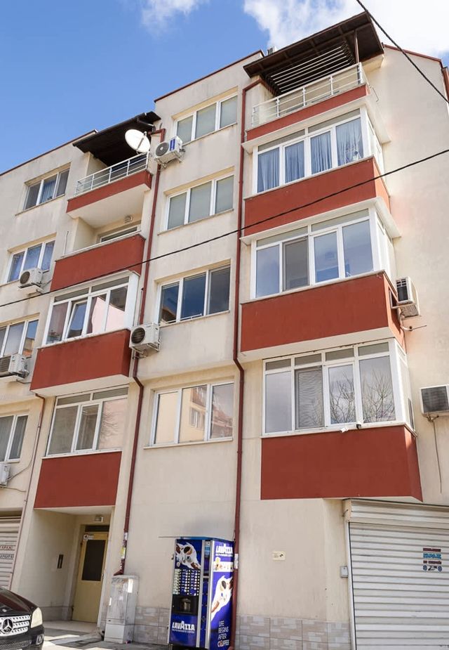 Bright & Spacious 2-Bedroom Apartment in Varna